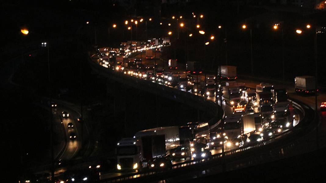 Trafik cezaları değişti! 10 madde daha Meclis'ten geçti: Araç sahipleri bu listeye bakmalı 18